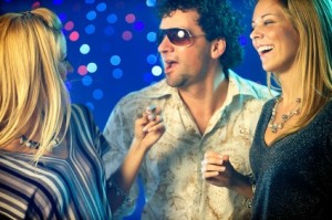 Los ligones de las discotecas. Hombres que ligan en las discotecas | Noviazgos.com